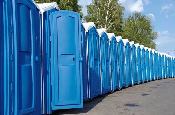 Best Portable bathroom rental  in Markesan, WI